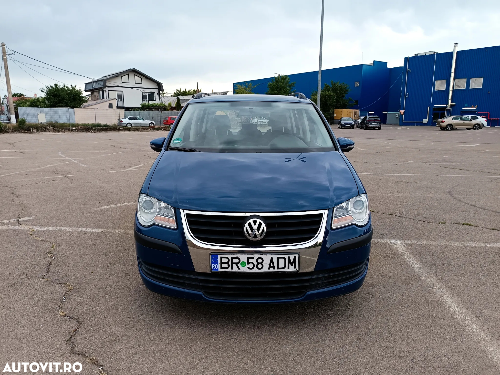 Volkswagen Touran 1.6 Conceptline - 5