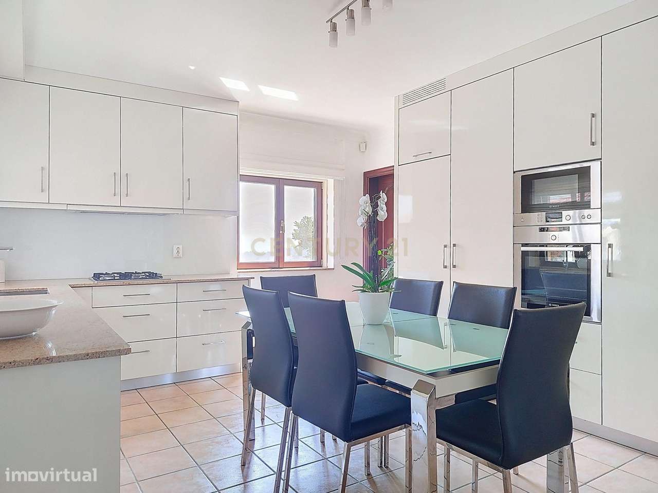 Luxuosa Moradia com Vista Panorâmica em Arcos de Valdevez-49