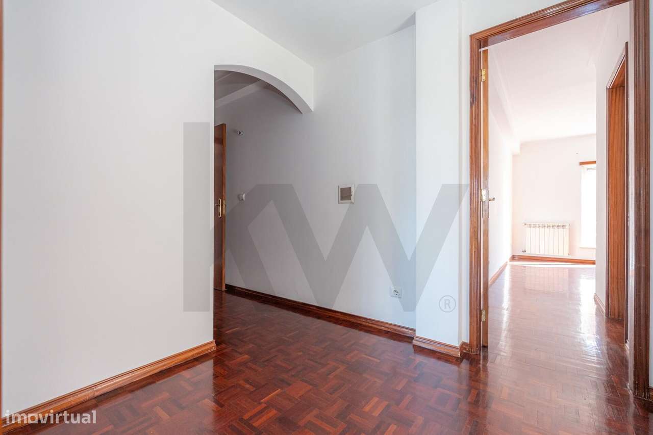 Apartamento T3 - Urbanização Nova Conimbriga-23
