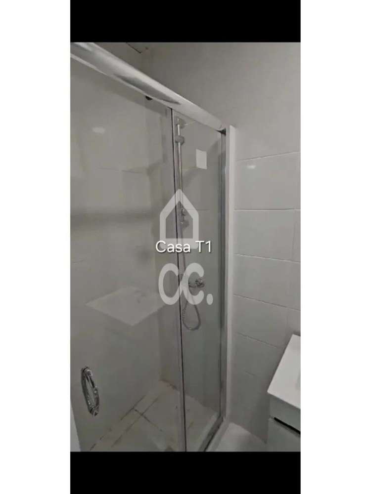 Oportunidade Única em Paranhos | Yield de 10% | Conjunto de 2 Moradias-13