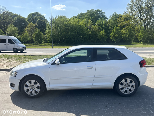 Audi A3 1.6 Ambiente - 27