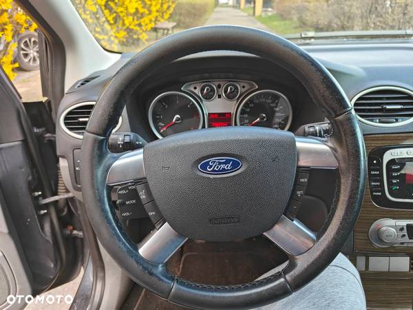 Ford Focus 1.8 TDCi Ghia - 6