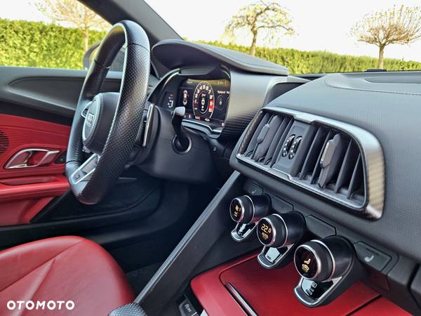 Audi R8 V10 plus 5.2 FSI quattro S tronic - 25