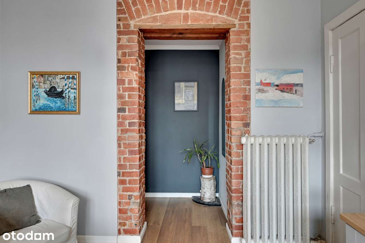 Ikona Gdańska za oknem | Przestronne mieszkanie w kamienicy 109 m²-6