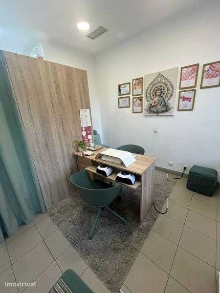 Loja Vialonga junto ao Novo Banco - Grande imagem: 4/4