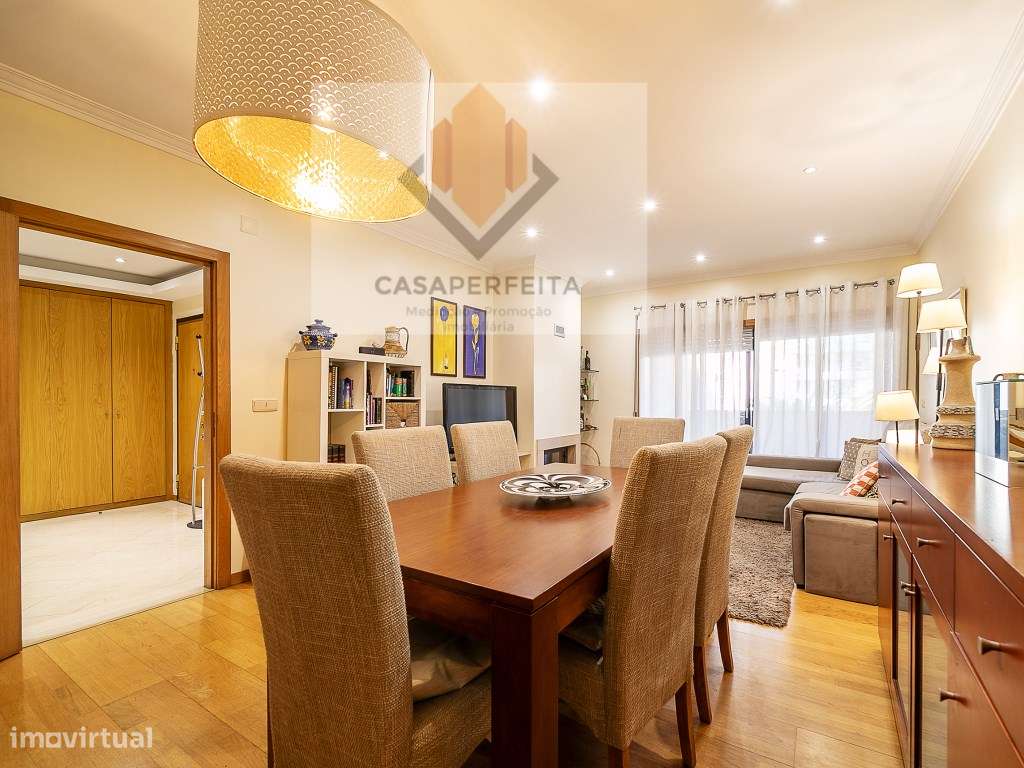 Deslumbrante Apartamento T2 com Terraço, Lugar de Garagem e Arrumo ... - Grande imagem: 4/42