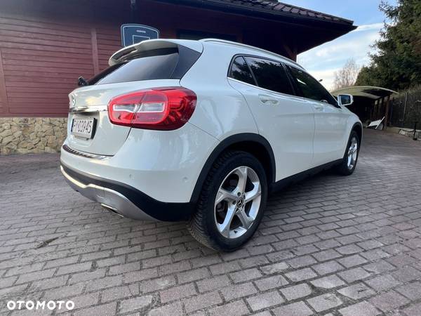 Mercedes-Benz GLA 250 7G-DCT SCORE - 17