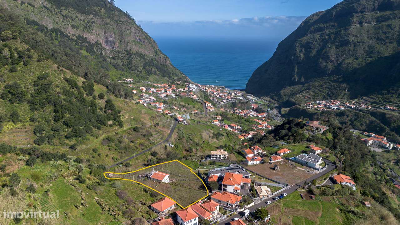 Moradia T4 + T1 independente em São Vicente-3