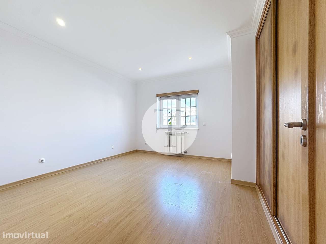 Moradia T5 com piscina no Nadadouro | 408 m² | Lote de 809 m²-20