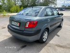 Kia Rio 1.4 City - 8