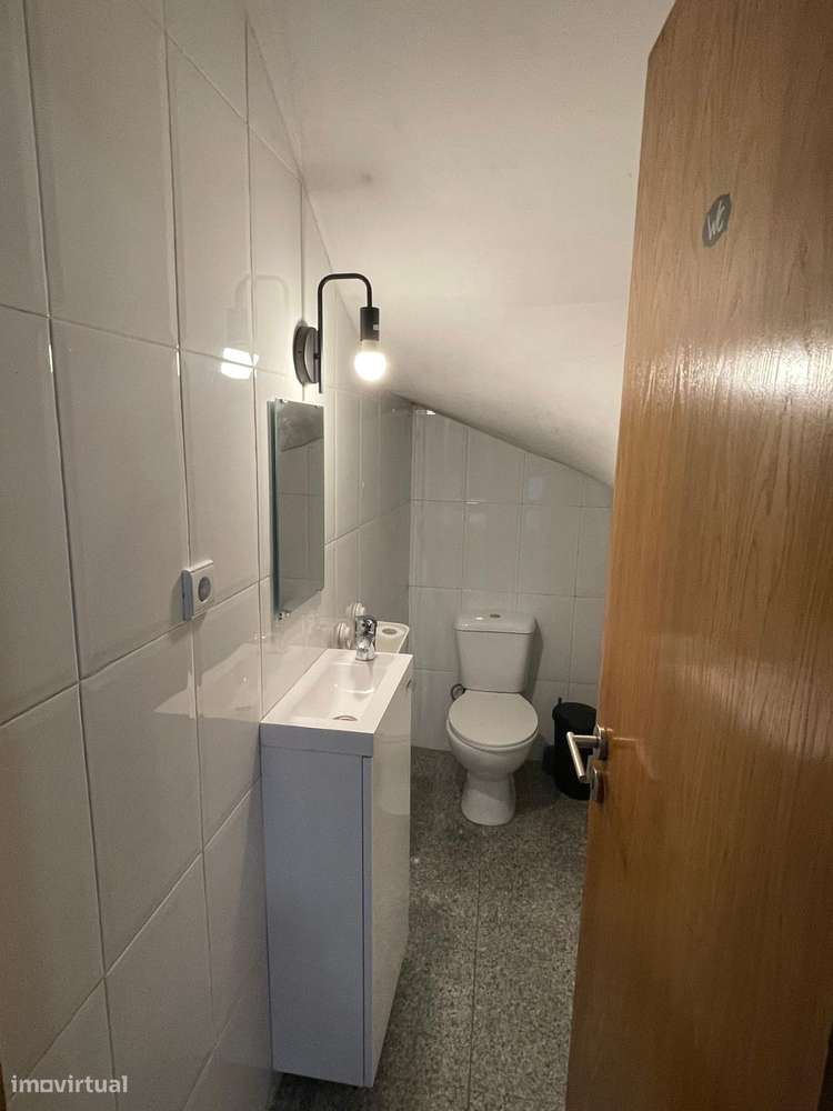 Edifício de comércio e apartamento duplex-11