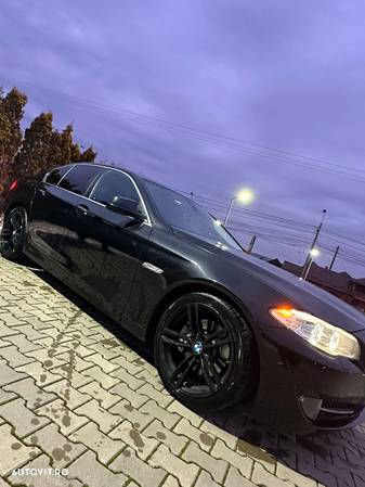 BMW Seria 5 520d - 6