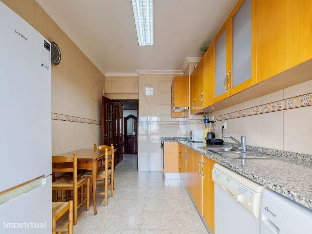 4 Assoalhadas, mobilado e equipado, edifício com elevador, na zona ...-7