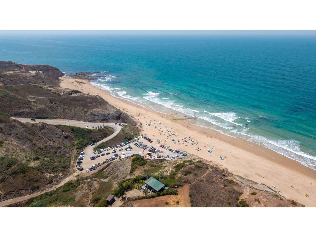 Apartamento T2 Totalmente Renovado a 5min. da Areia Branca, Lourinhã-17