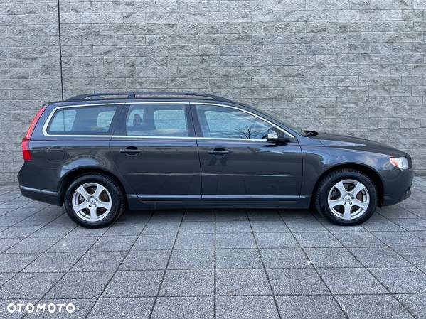 Volvo V70 D3 Geartronic Summum - 6