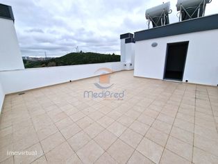 Apartamento T2 NOVO em Odivelas