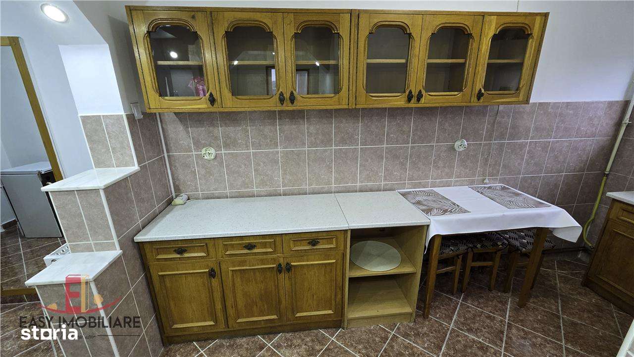 Apartament 2 camere, Dambu Pietros,  luminos, proaspat zugravit - Imagine principală: 5/7