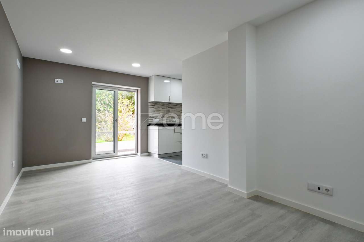 Apartamento T2 Remodelado com Garagem | Santa Clara | Coimbra-14