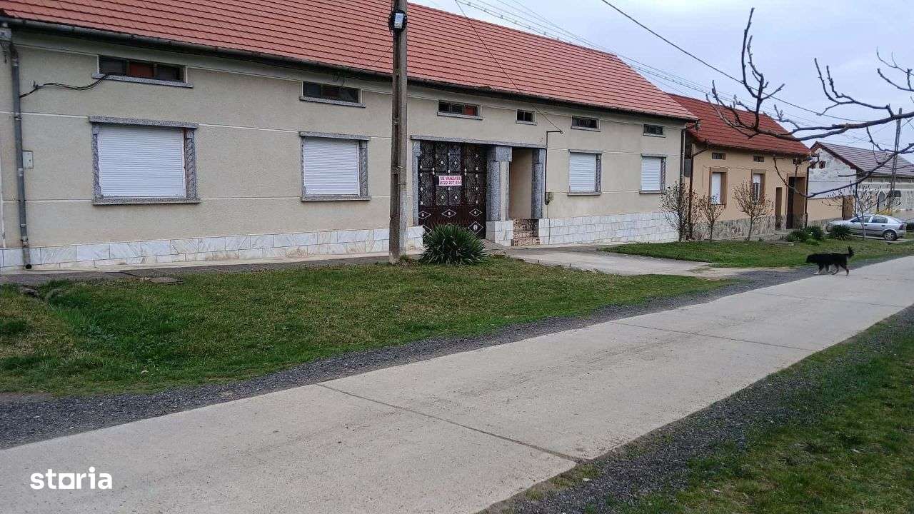 Comision 0 - Casa cu 2 corpuri in Paltinis - Imagine principală: 3/17