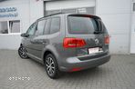 Volkswagen Touran - 10