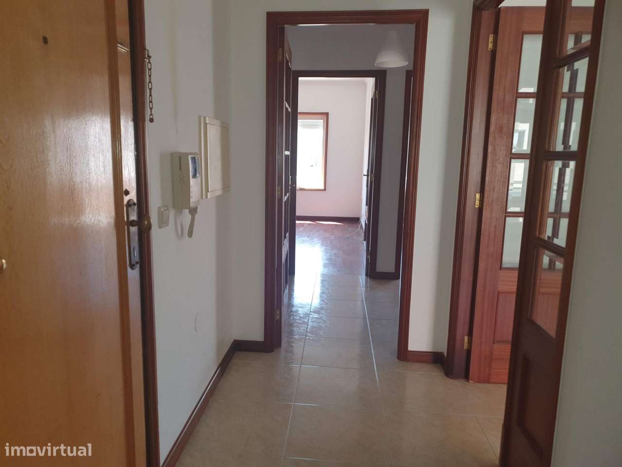 Apartamento T2 na Madalena, perto da praia - Grande imagem: 2/12