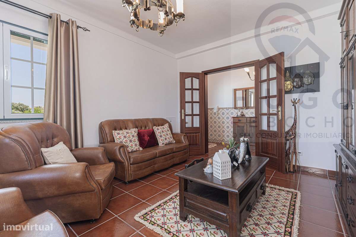 Quinta com 1,425 ha em Redondo-32