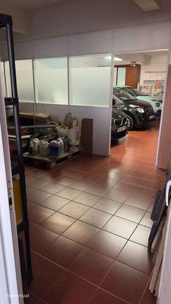 Armazém / Escritórios — 368 m² — Zona Nobre de Setúbal - Grande imagem: 5/12