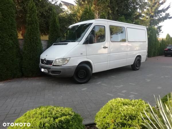 Mercedes-Benz Sprinter - 21