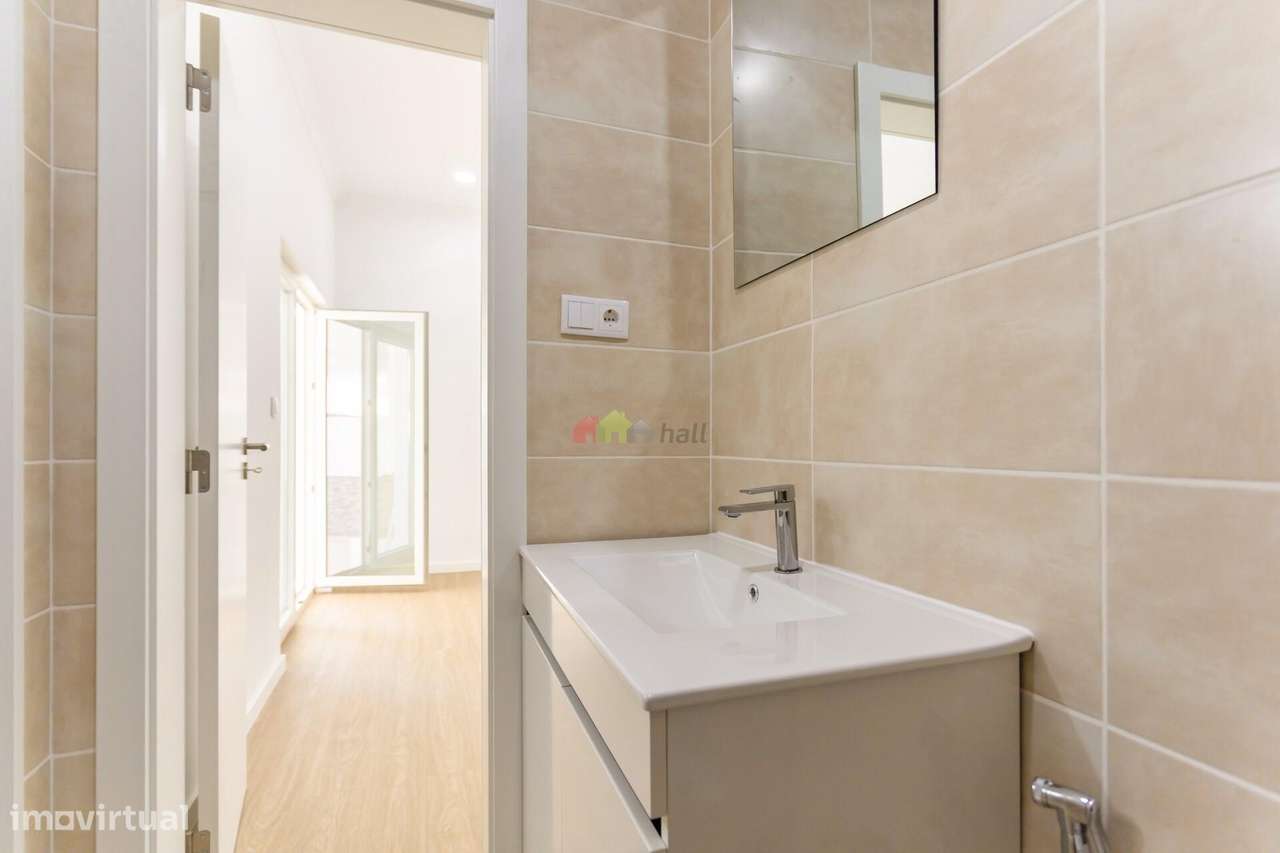 Apartamento T1 Totalmente Remodelado com Terraço Privativo (45 m2)-15