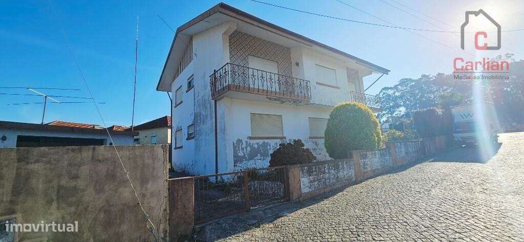 CONJUNTO DE 2 MORADIAS EM GULPILHARES-15