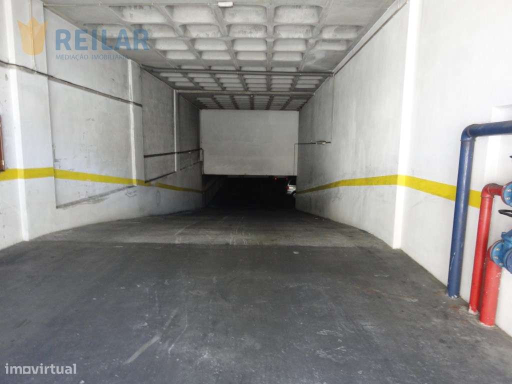 Sapadores - Parqueamento 5 m2 - Grande imagem: 4/6