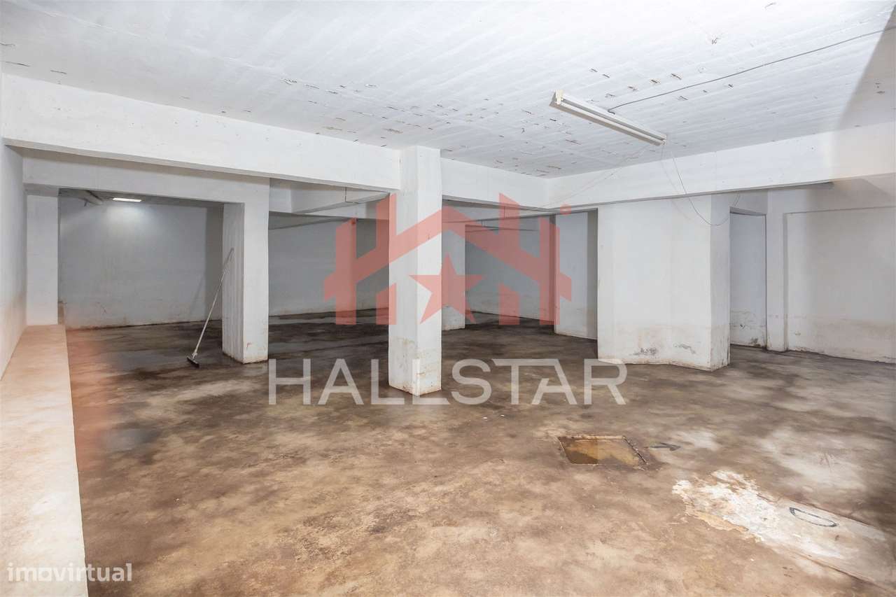 Loja / 220m² de Área Total / Quinta da Alçada-16