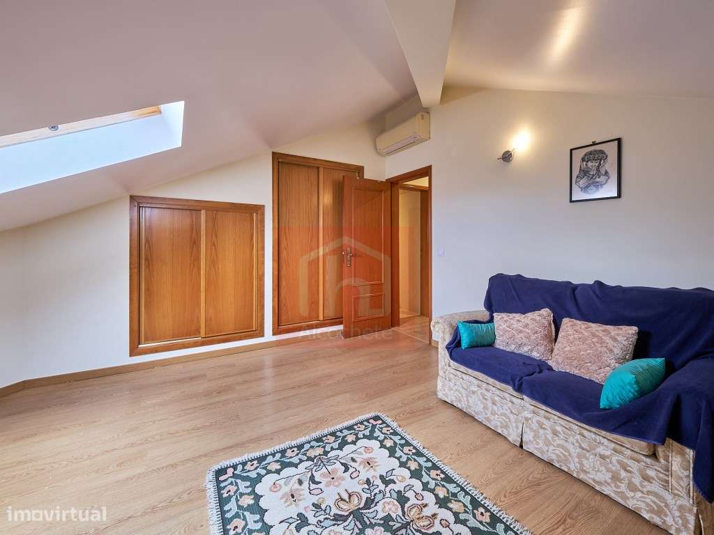 Apartamento duplex T2+3 em São Francisco.-26