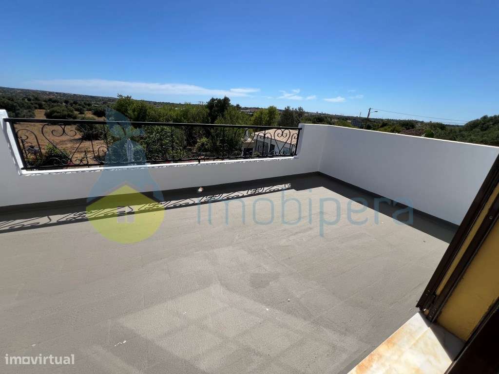 SOBERBA MORADIA T6 COM CASA DE HOSPEDES EM ANEXO-57