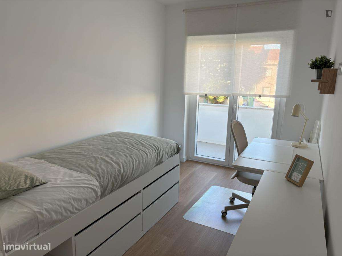 Quarto - localizado em Amadora Lisbon - Grande imagem: 4/8