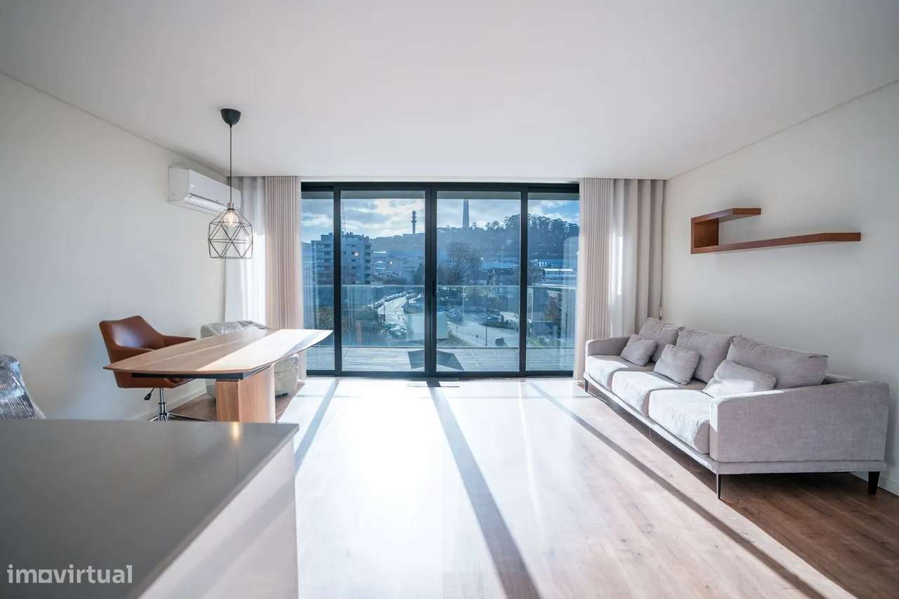 Apartamento T3 Piso5 Varanda  Parque da Lavandeira Pronto Habitar - Grande imagem: 2/18