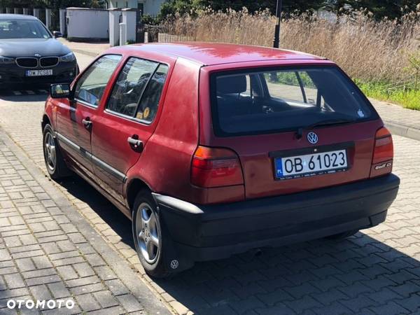 Volkswagen Golf 1.8 CL - 3