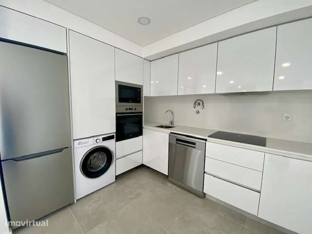 Descubra o Refúgio Perfeito para a Sua Família: Magnífico Apartamento - Grande imagem: 5/36