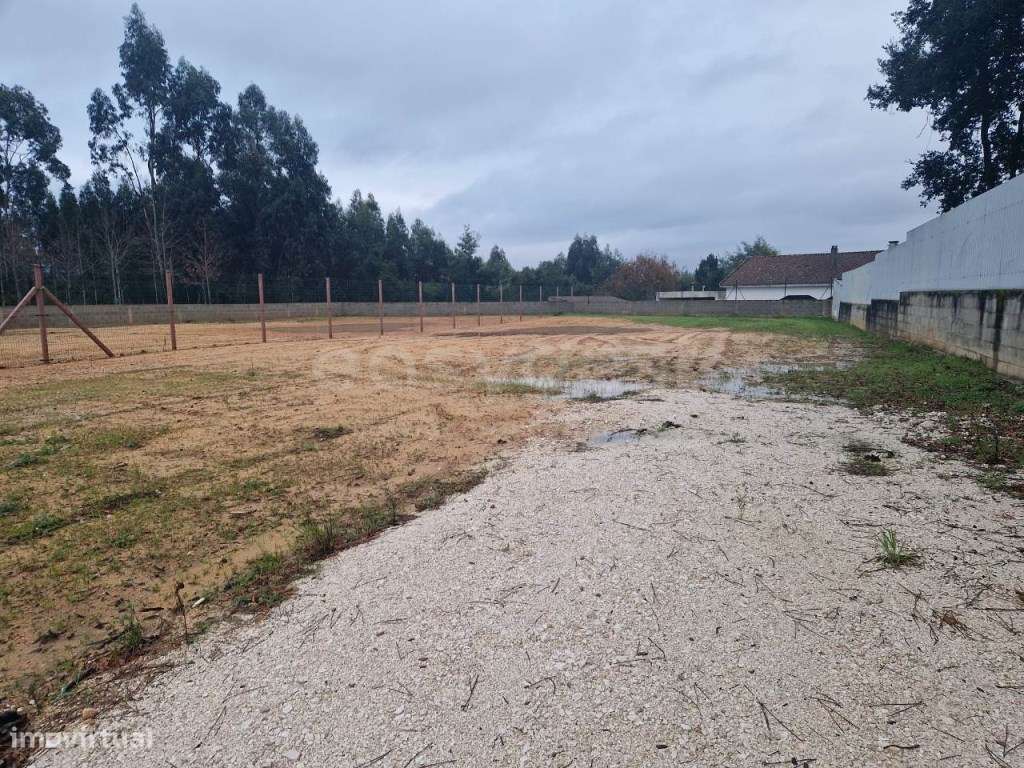 Moradia T3 Nova com lagradouro, situada em Mogofores, Anadia-12