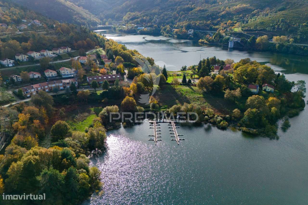 Andar moradia T1 localizado num condomínio com piscina - Grande imagem: 4/27