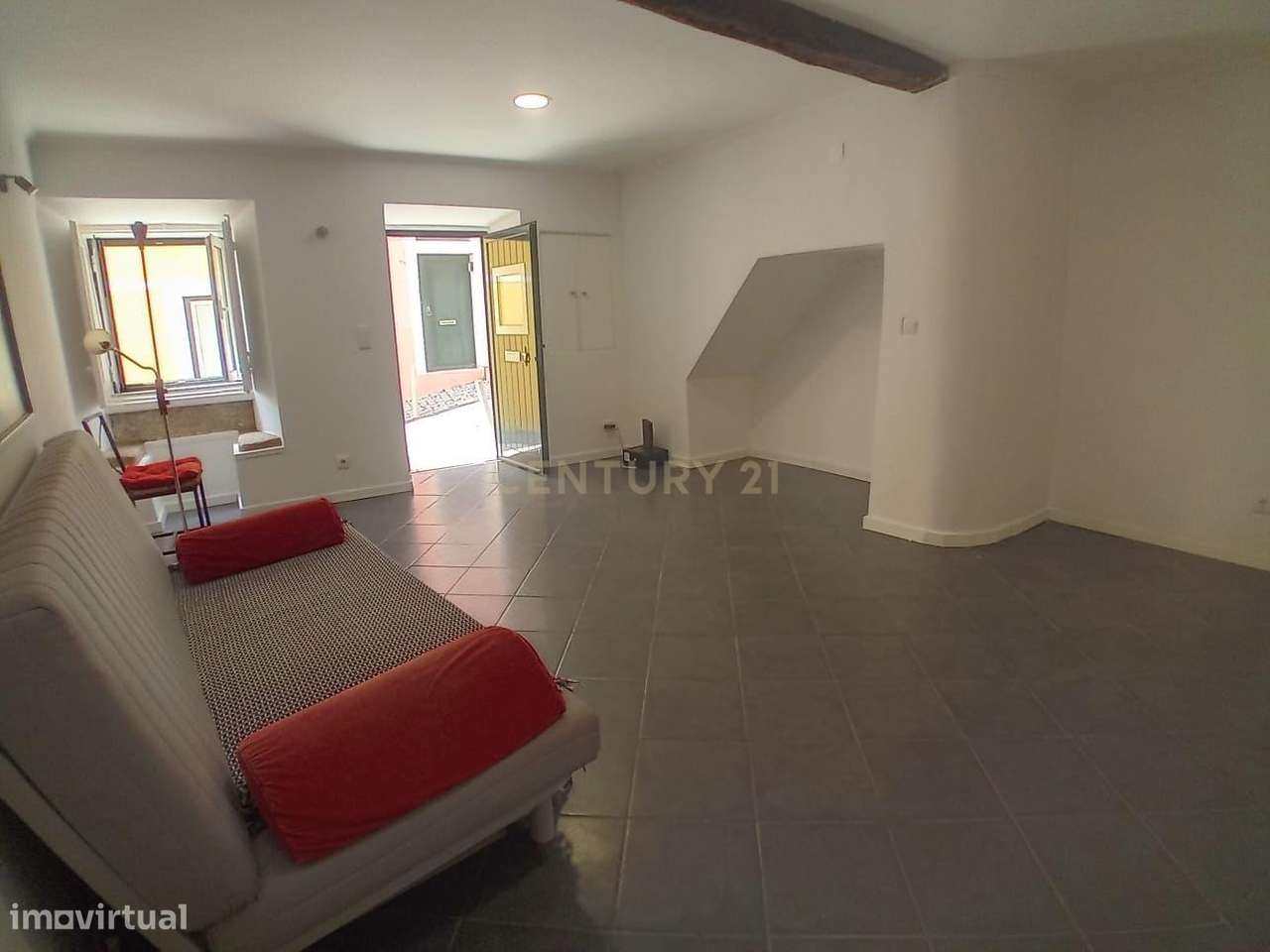 Charmoso Apartamento T1 com Pátio Privativo na Beira-Rio – Santos, Lis - Grande imagem: 2/23