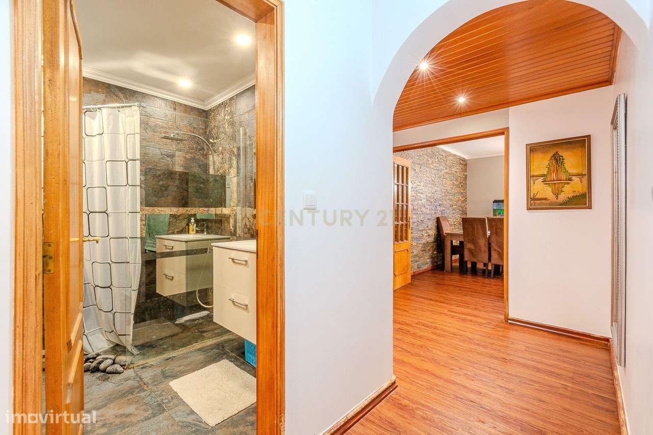 Apartamento T2 com 116 m² em Condomínio Privado no Centro de Albufeira-13