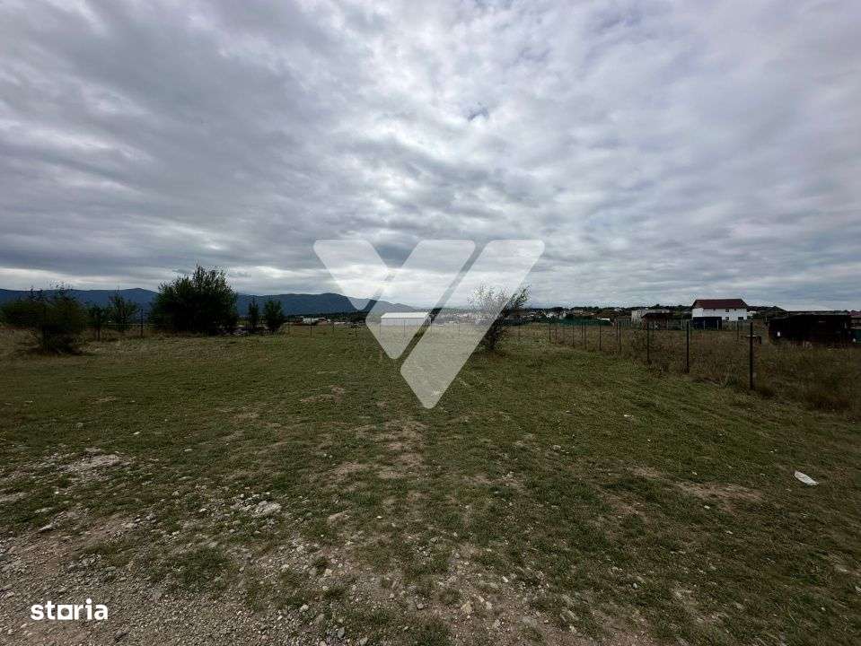 Teren intravilan cu autorizatie de constructie 417 mp - zona Cisnadie - Imagine principală: 3/7