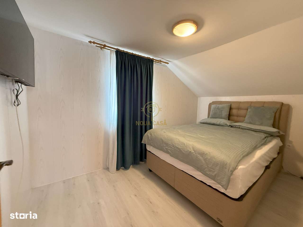 Vila de vanzare in APA-NORD  cu 2 Piscine/Zona de Relaxare/Acces lac-15