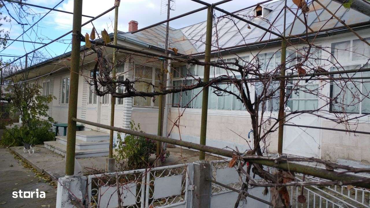 De VINZ. Casa 10 camere+depedinte, Zorleni Islaz , Id_Bursa 357-1