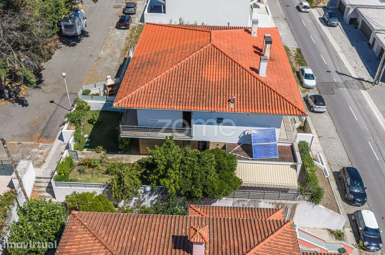 Moradia T4 com Jardim | Meadela-33