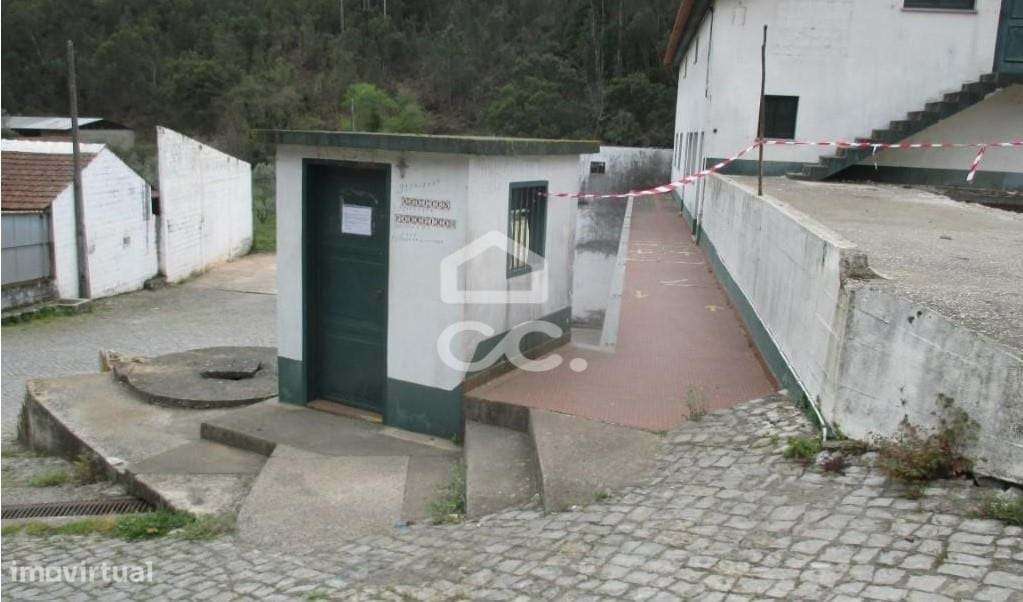 Armazem em Alvaiazere ( antigo lagar)-10