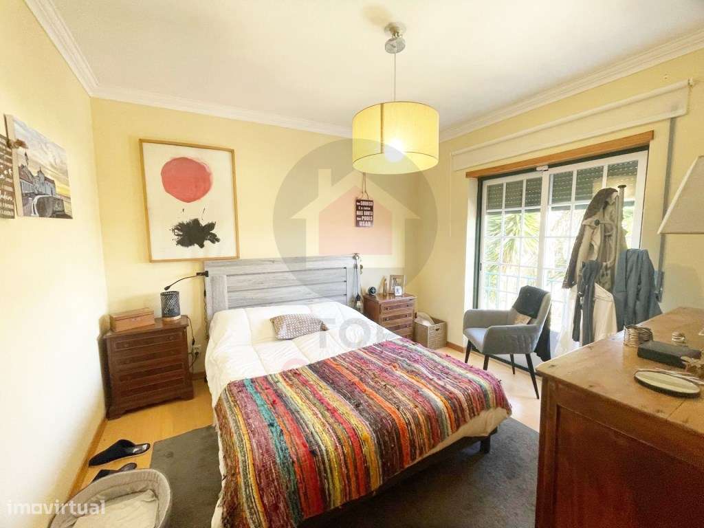 Moradia geminada no centro da Foz do Arelho-11