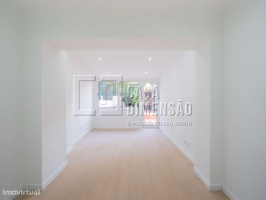 Apartamento de tipologia T1+1, com terraço, na Buraca!! - Grande imagem: 4/17