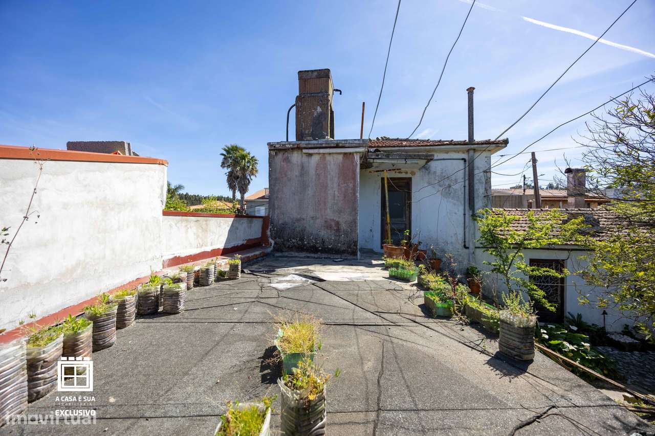 Moradia com duas habitações independentes em Lourosa - Exclusivo-11